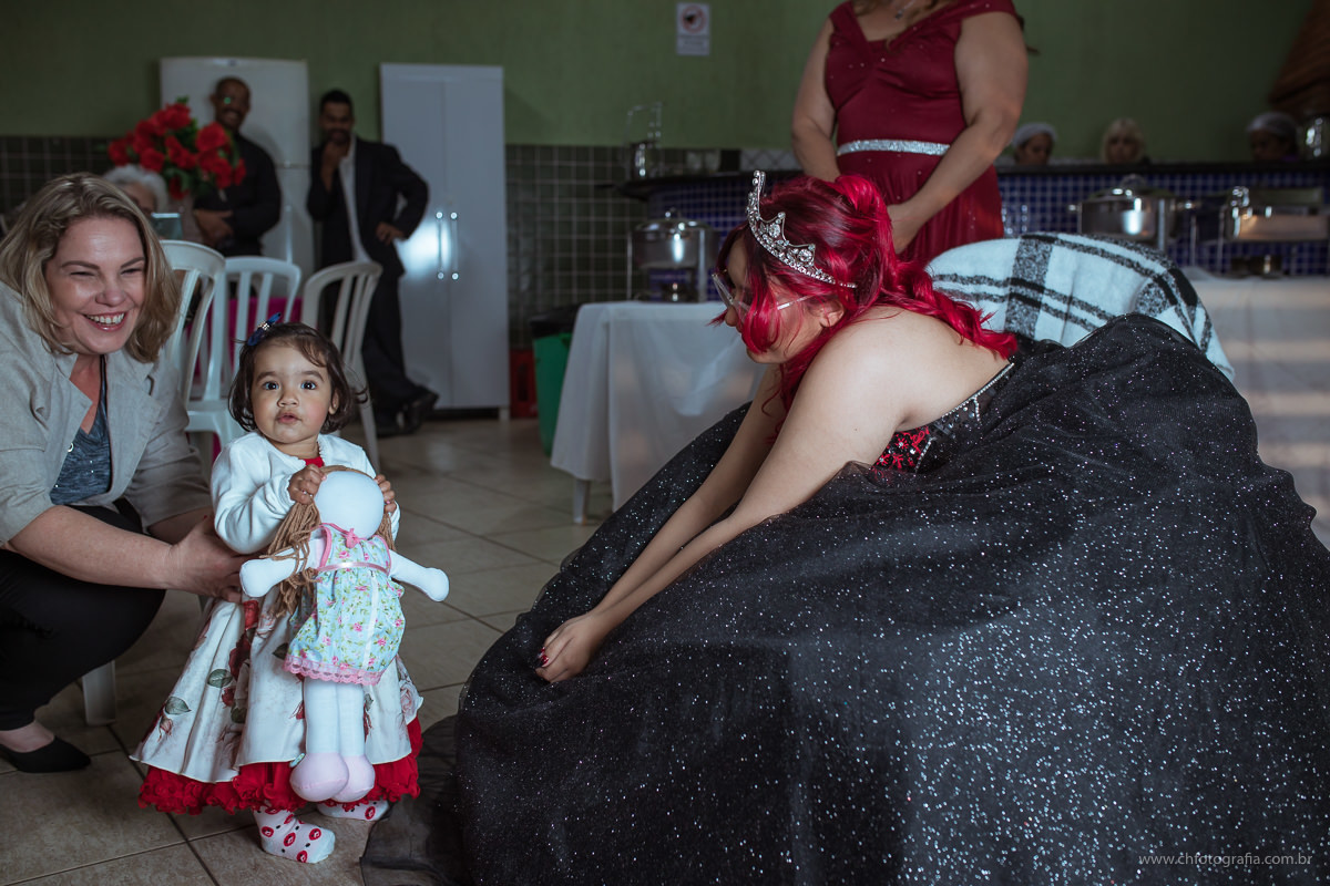 Foto de 15 anos, fotos de debutante, maquiagem gotica de 15 anos, maquiagem, debutante cabelo vermelho, fotografo de 15 anos, ch fotografia, fotografo em Hortolandia, vestido de debutante, vestido de 15 anos