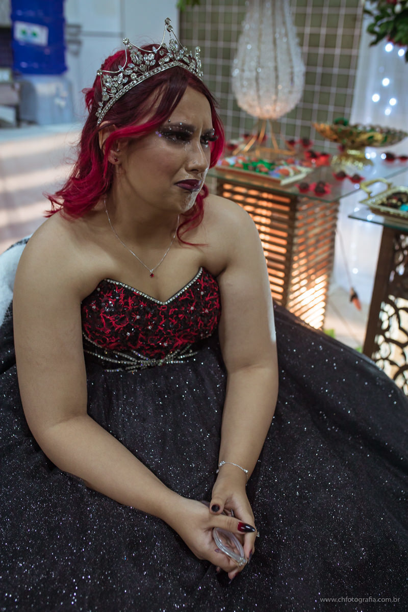 Foto de 15 anos, fotos de debutante, maquiagem gotica de 15 anos, maquiagem, debutante cabelo vermelho, fotografo de 15 anos, ch fotografia, fotografo em Hortolandia, vestido de debutante, vestido de 15 anos