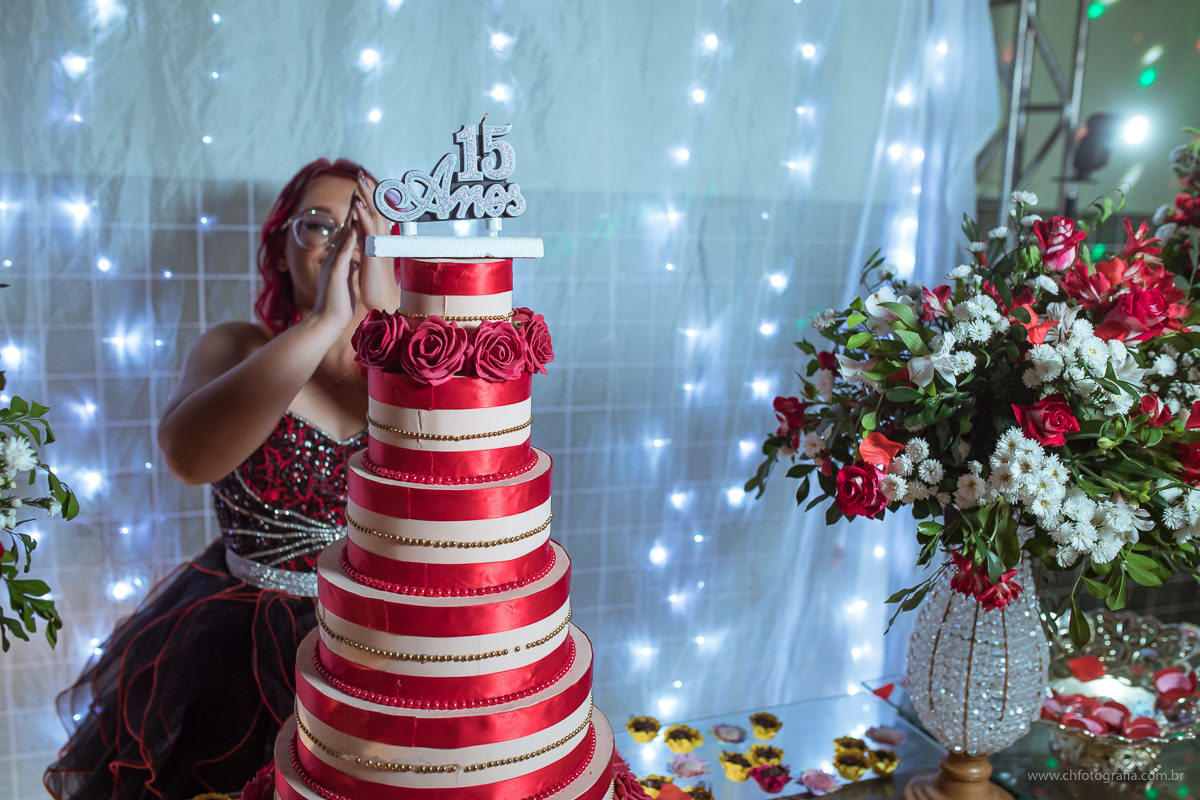 Foto de 15 anos, fotos de debutante, maquiagem gotica de 15 anos, maquiagem, debutante cabelo vermelho, fotografo de 15 anos, ch fotografia, fotografo em Hortolandia, vestido de debutante, vestido de 15 anos