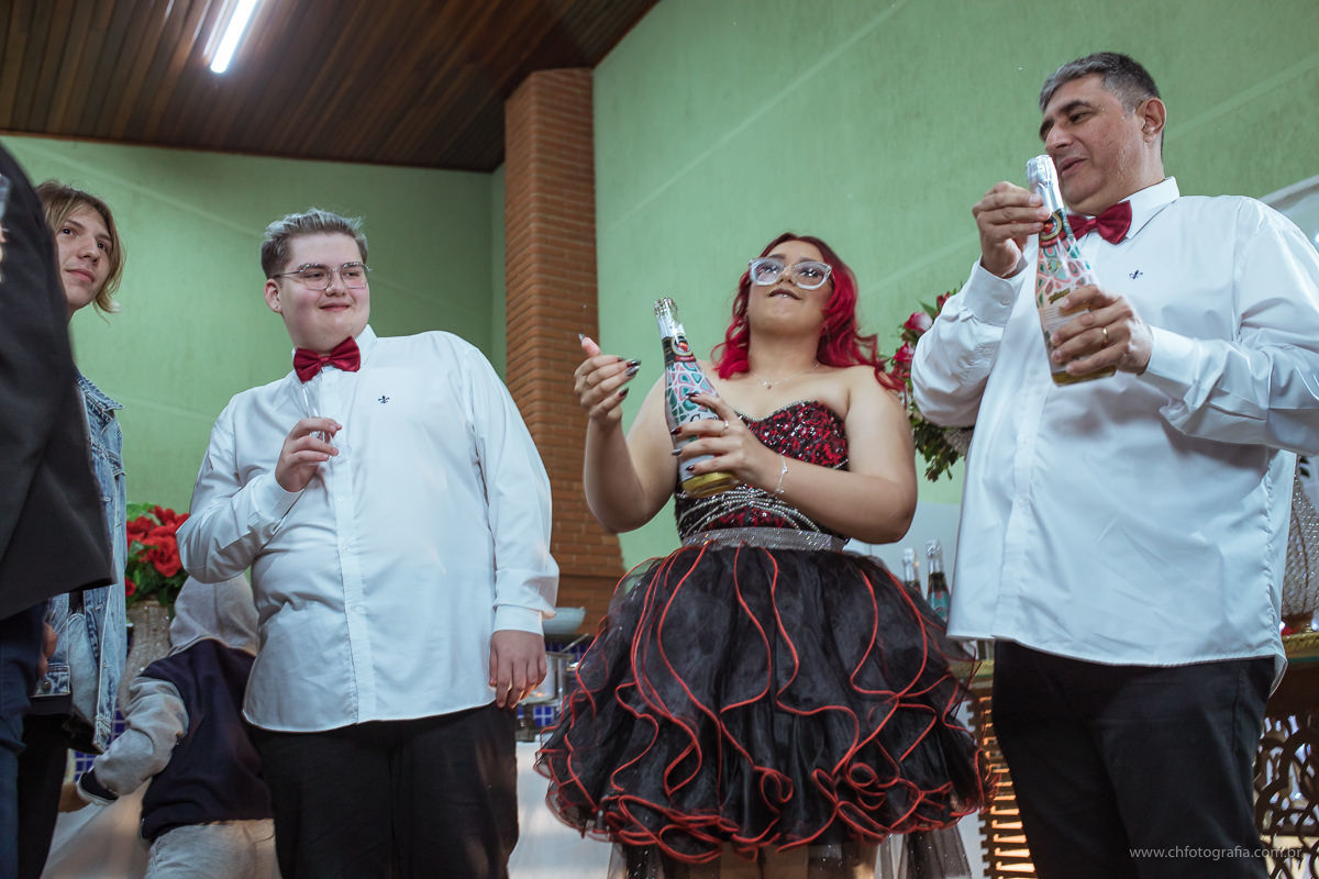 Foto de 15 anos, fotos de debutante, maquiagem gotica de 15 anos, maquiagem, debutante cabelo vermelho, fotografo de 15 anos, ch fotografia, fotografo em Hortolandia, vestido de debutante, vestido de 15 anos