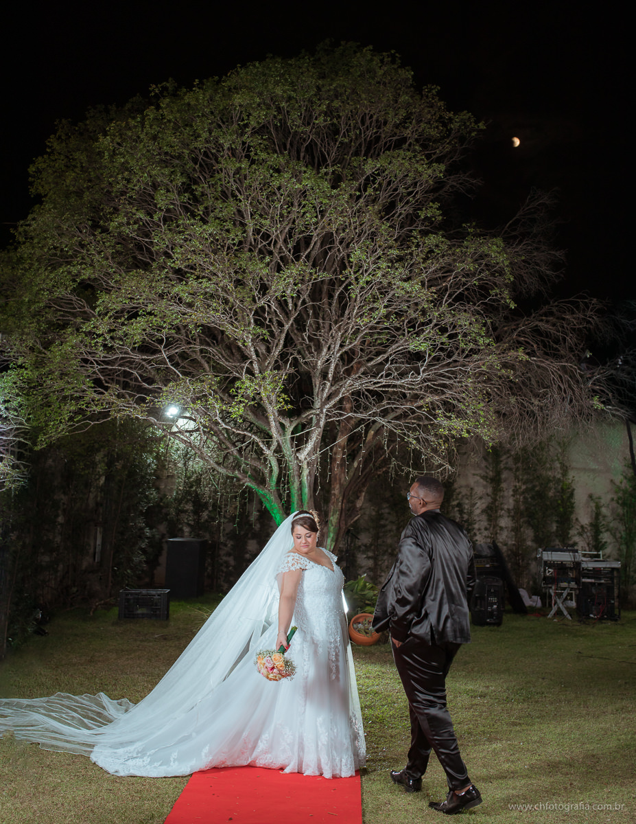 Ensaio thash the dress, no 101 hall em Hortolandia, fotos de ensaio de casal pos casamento, fotografo de casamento, ch fotografia