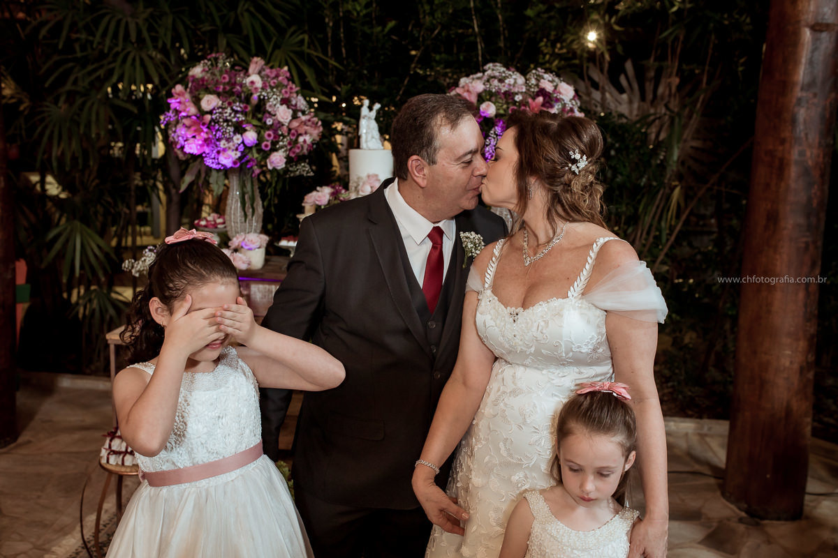 Momento do beijo Vila Paraíso -  Joaquim Egídio