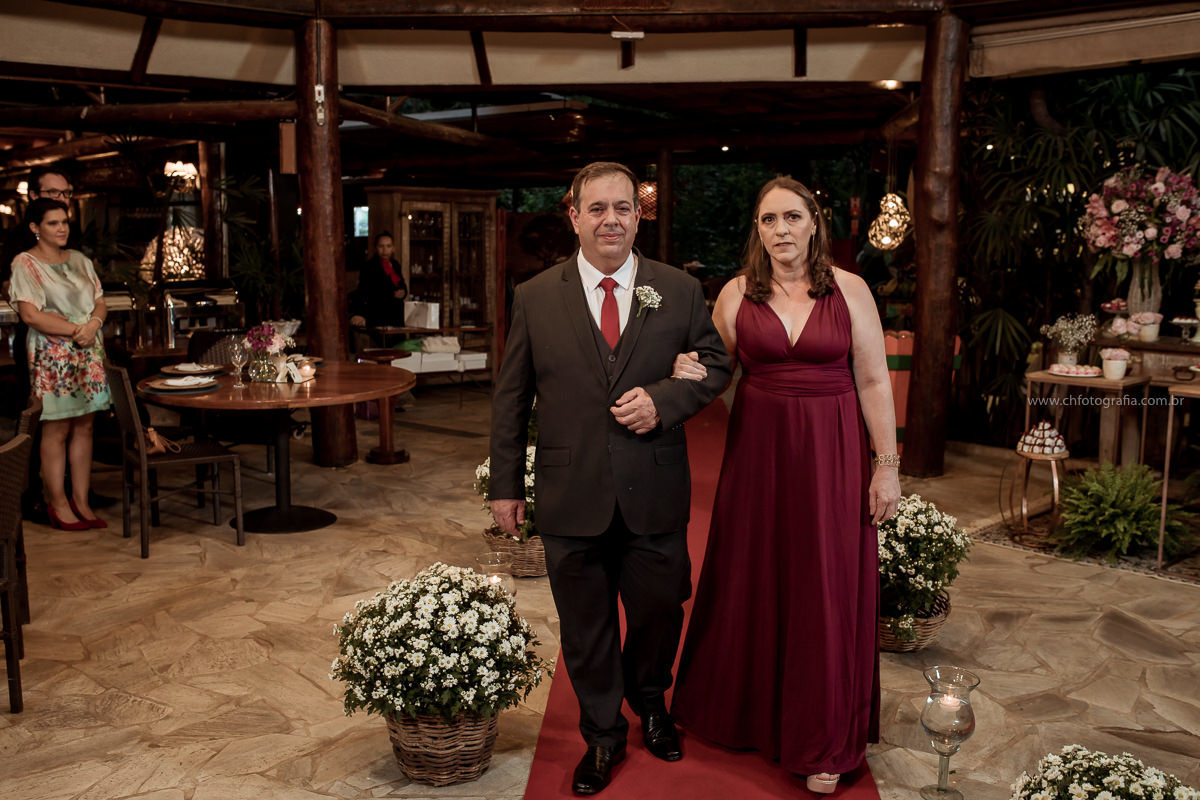 Entrada do noivo, casamento Restaurante Vila Paraíso -  Joaquim Egídio