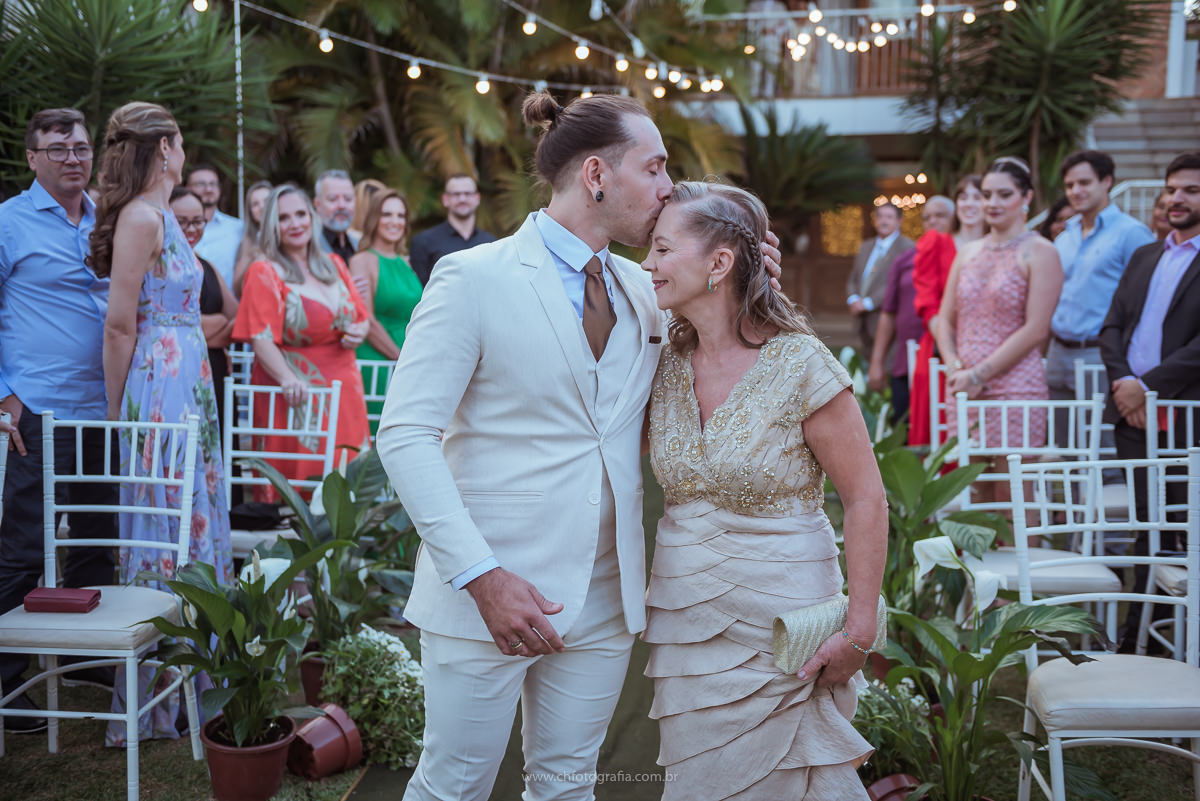 Entrada do noivo, casamento no Hipnose Dia de Noiva 