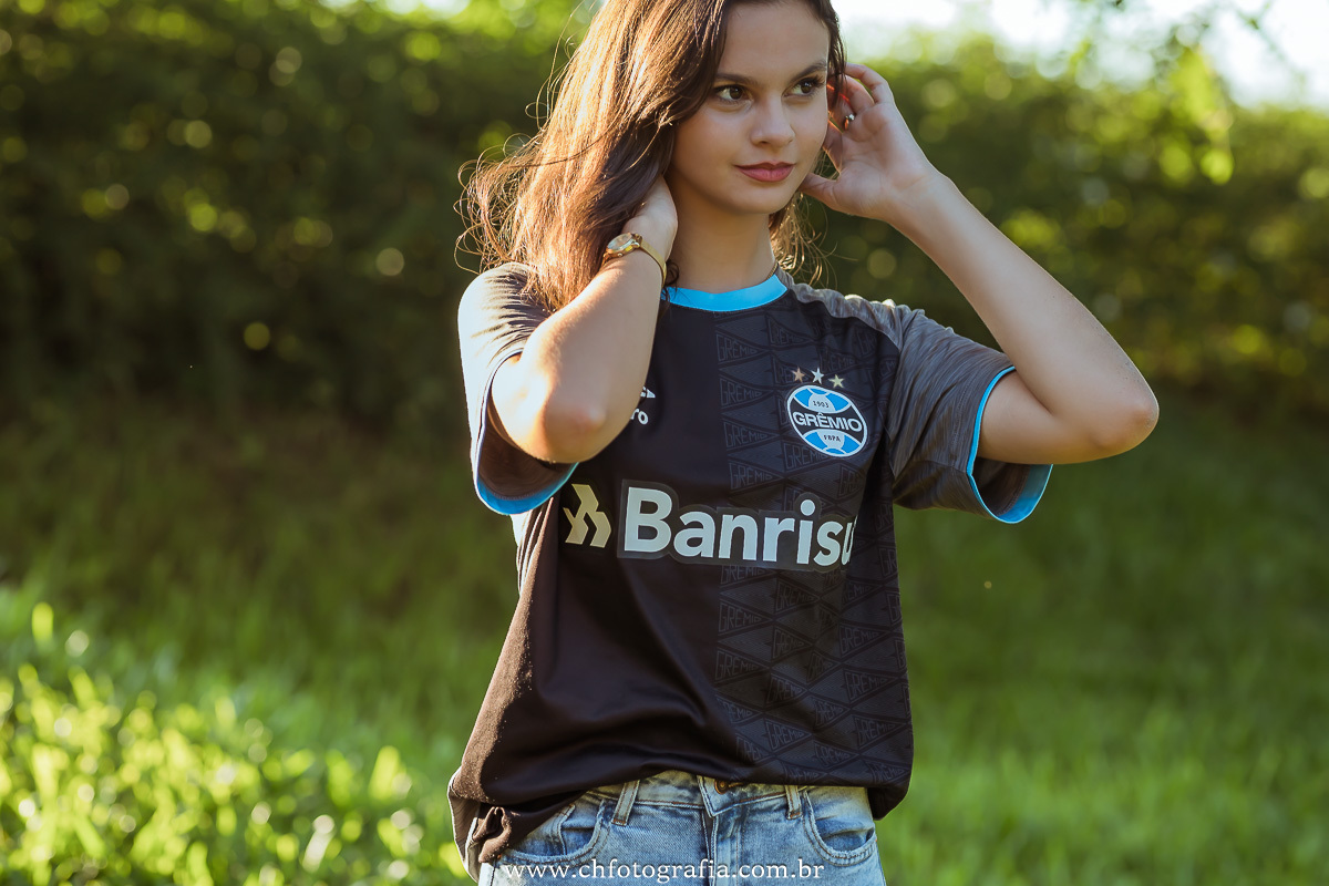 ensaio de 15 anos, fotos de debutante ao por do sol na Colônia Helvetia - Indaiatuba- SP