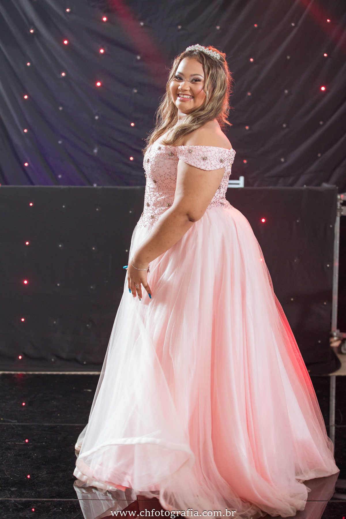 Debutante, festa de 15 anos, festa de debutante, fotos de 15 anos, local para festa em Monte Mor, Recanto Shammah, vestido de 15 anos, vestido de debutante