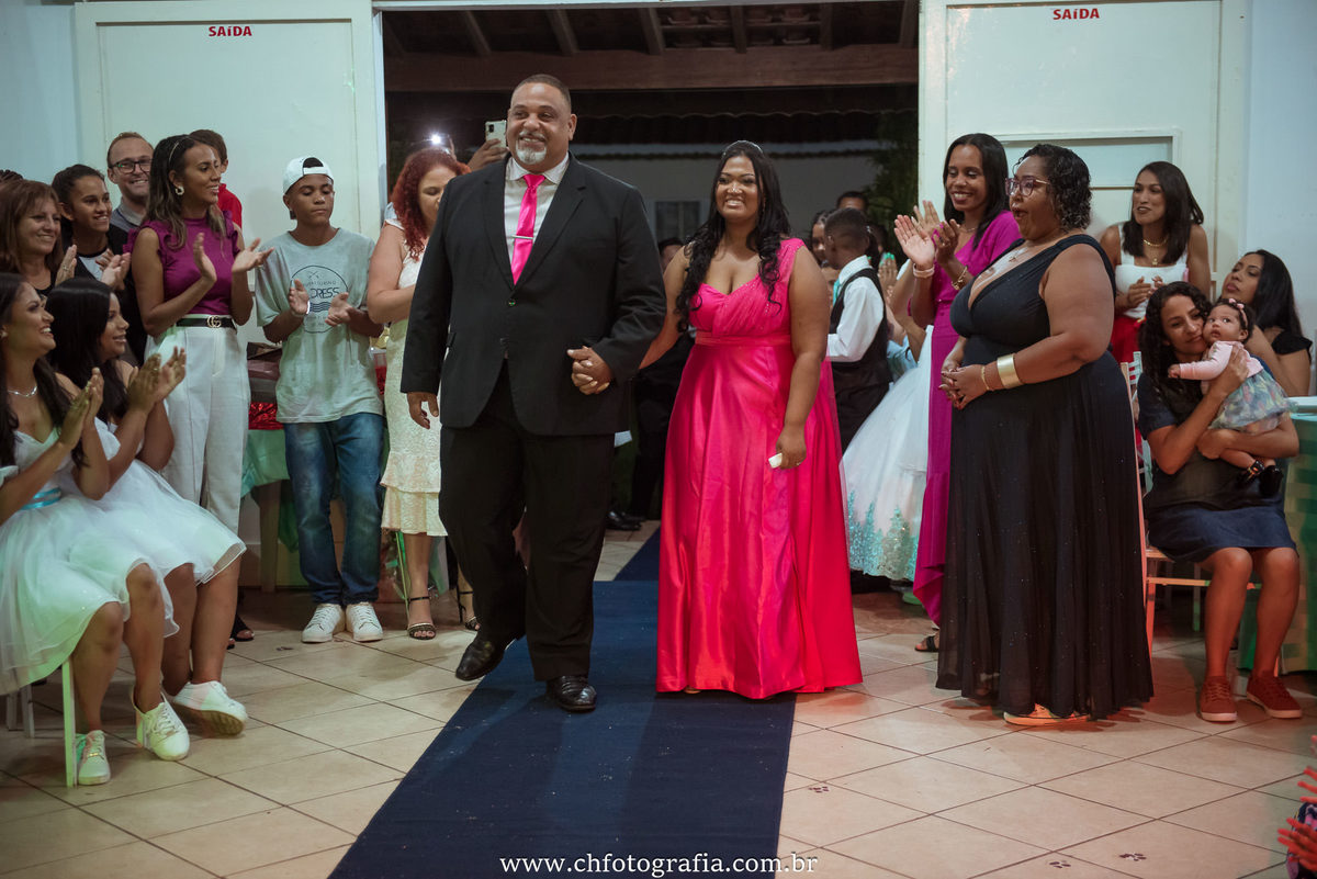 Debutante, festa de 15 anos, festa de debutante, fotos de 15 anos, local para festa em Monte Mor, Recanto Shammah, vestido de 15 anos, vestido de debutante