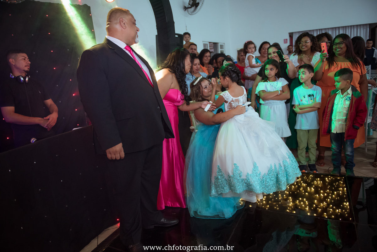 Debutante, festa de 15 anos, festa de debutante, fotos de 15 anos, local para festa em Monte Mor, Recanto Shammah, vestido de 15 anos, vestido de debutante