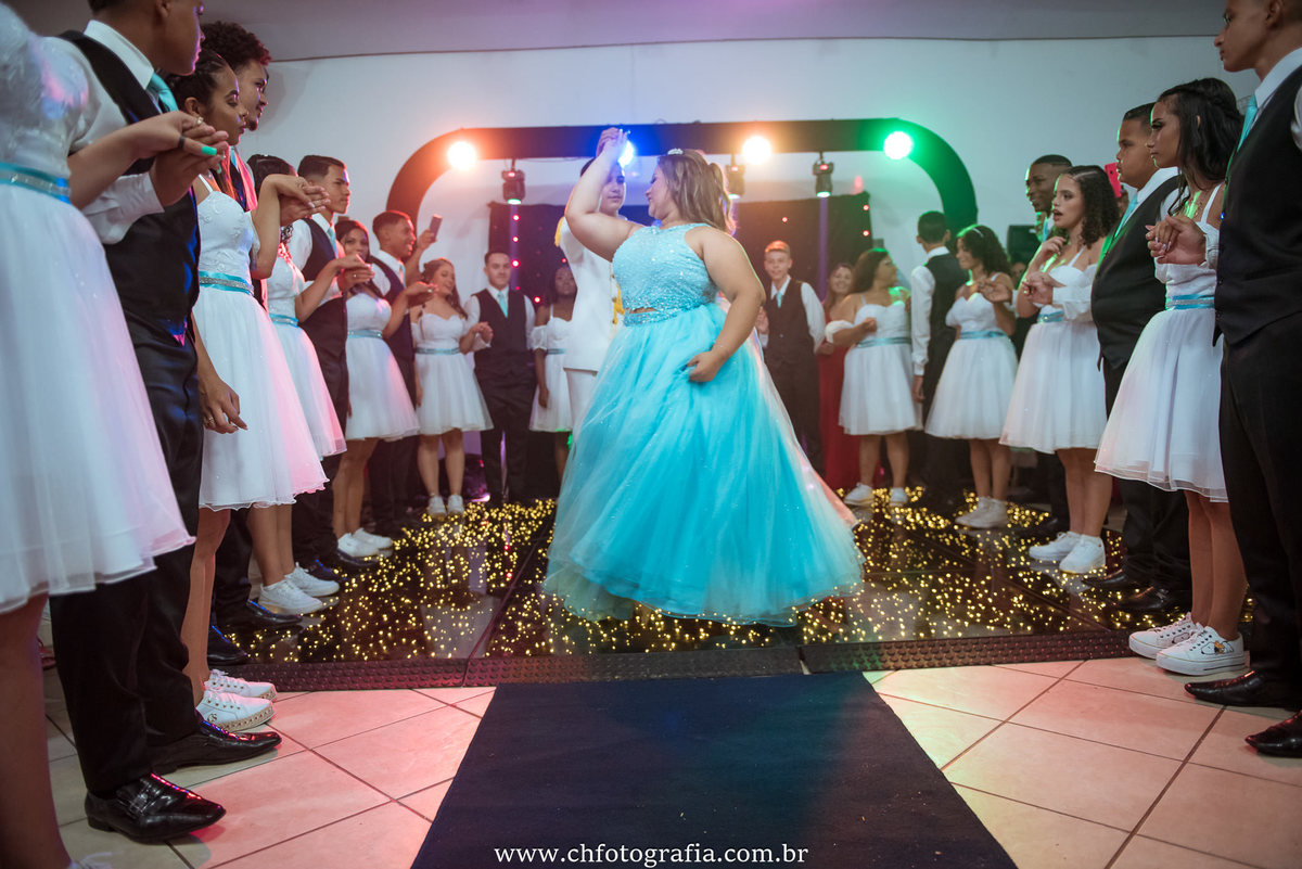 Debutante, festa de 15 anos, festa de debutante, fotos de 15 anos, local para festa em Monte Mor, Recanto Shammah, vestido de 15 anos, vestido de debutante