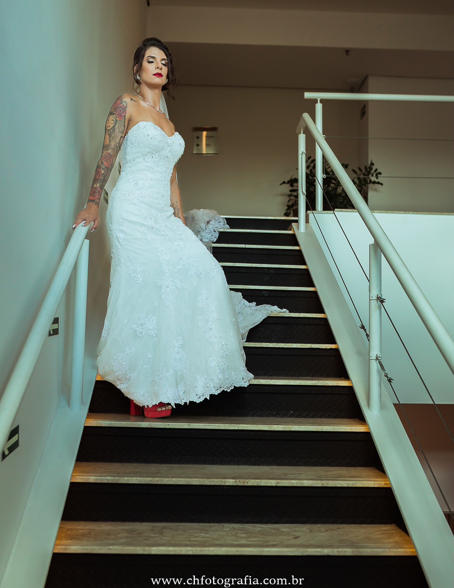 Noiva descendo as escada, making off da noiva, ch fotografia 