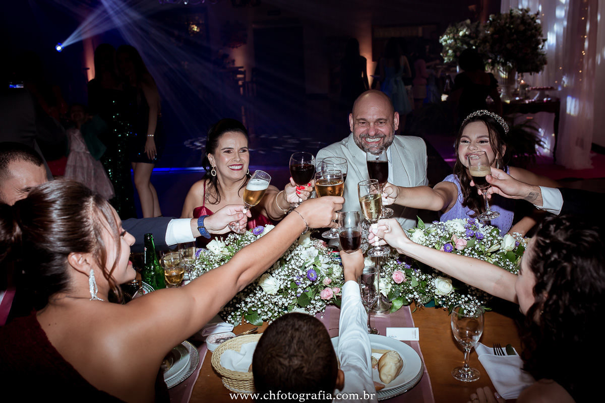 Momento do brinde com os pais