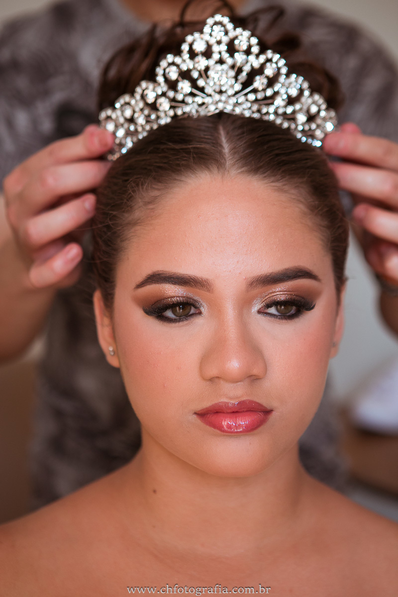 cora de cabelo de debutante