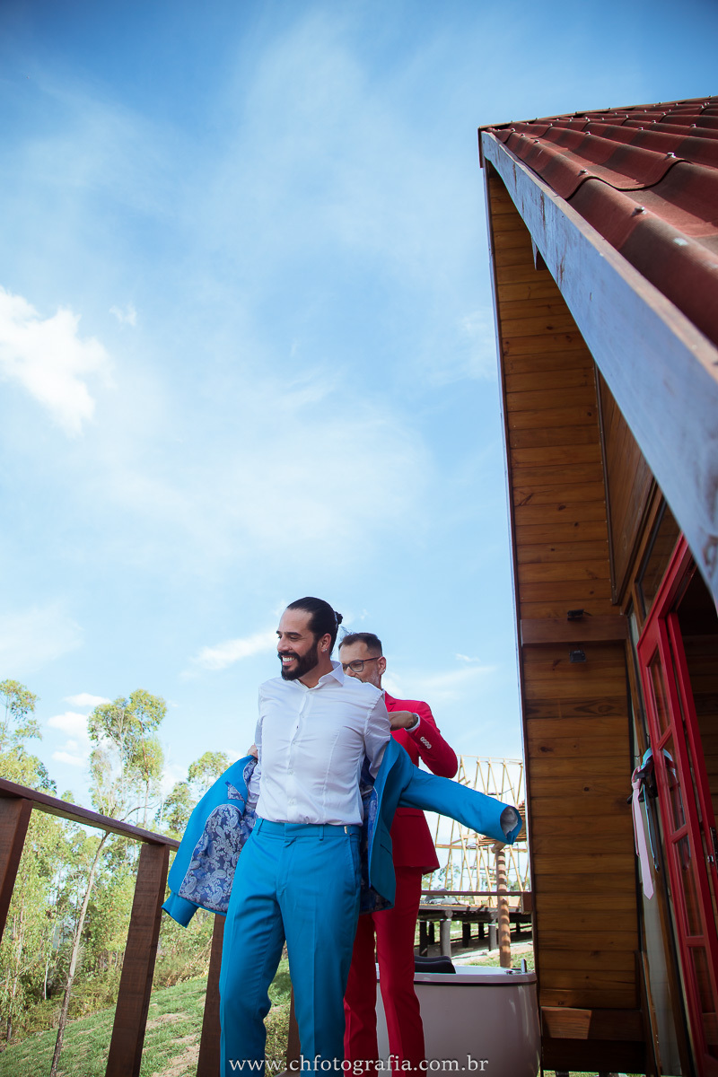 Ensaio thash the dress gay no chalé Fazenda Laranjeiras