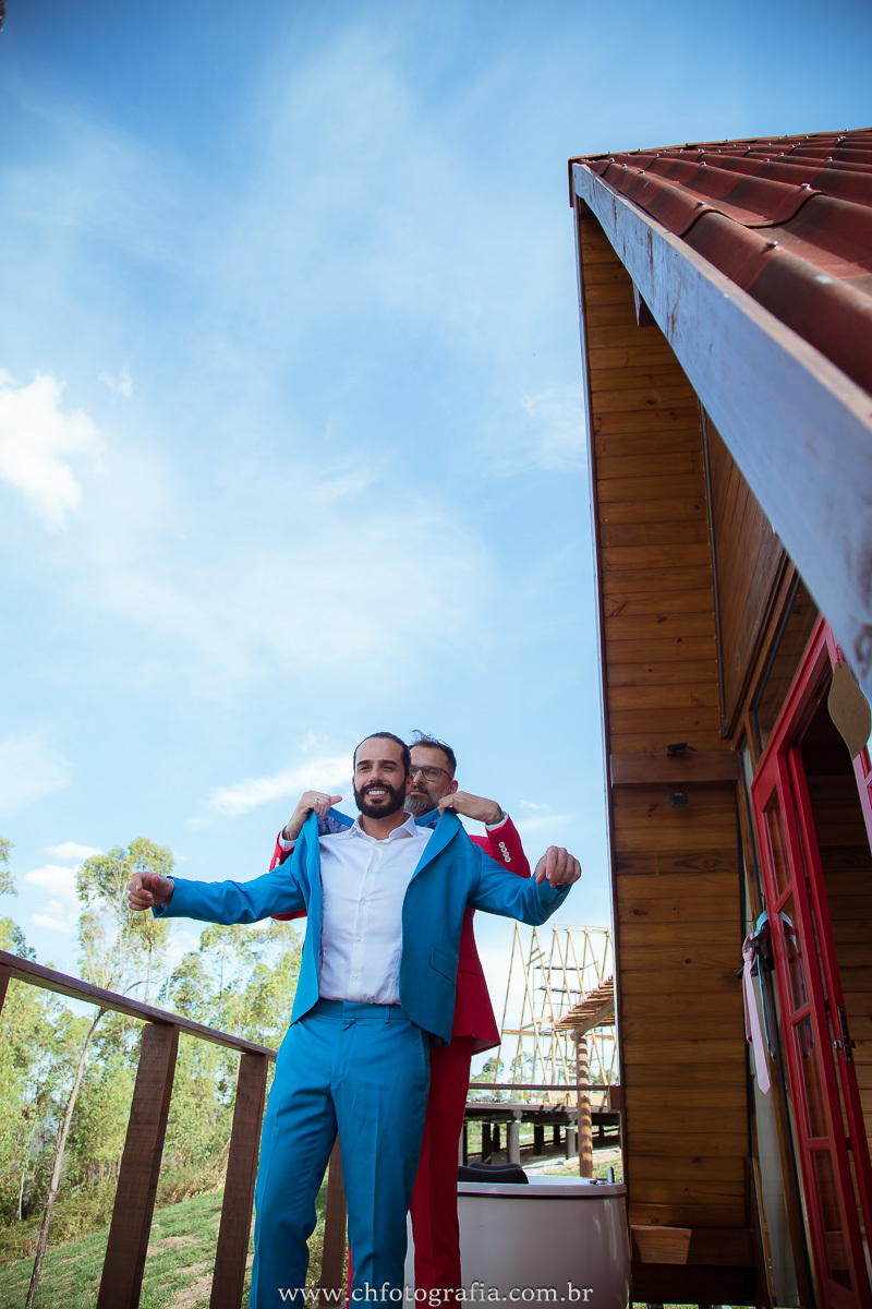 Ensaio thash the dress gay no chalé Fazenda Laranjeiras