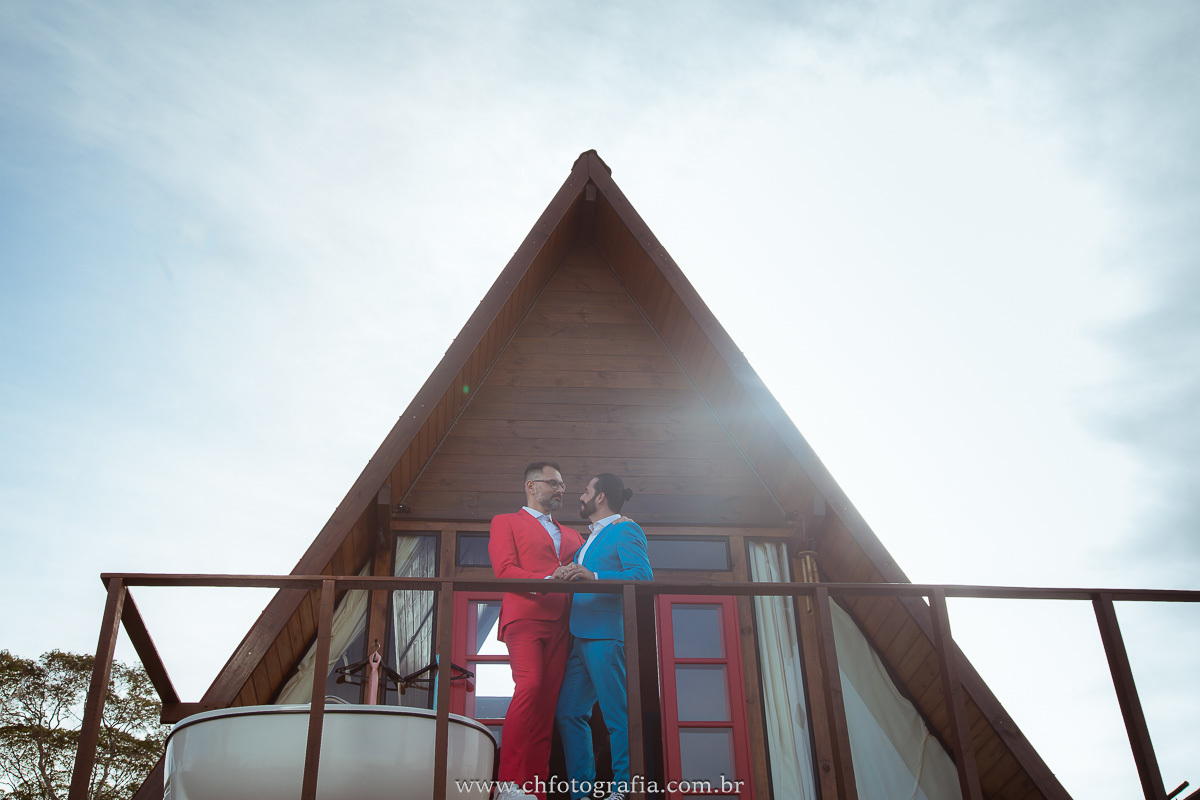 Ensaio thash the dress gay no chalé Fazenda Laranjeiras