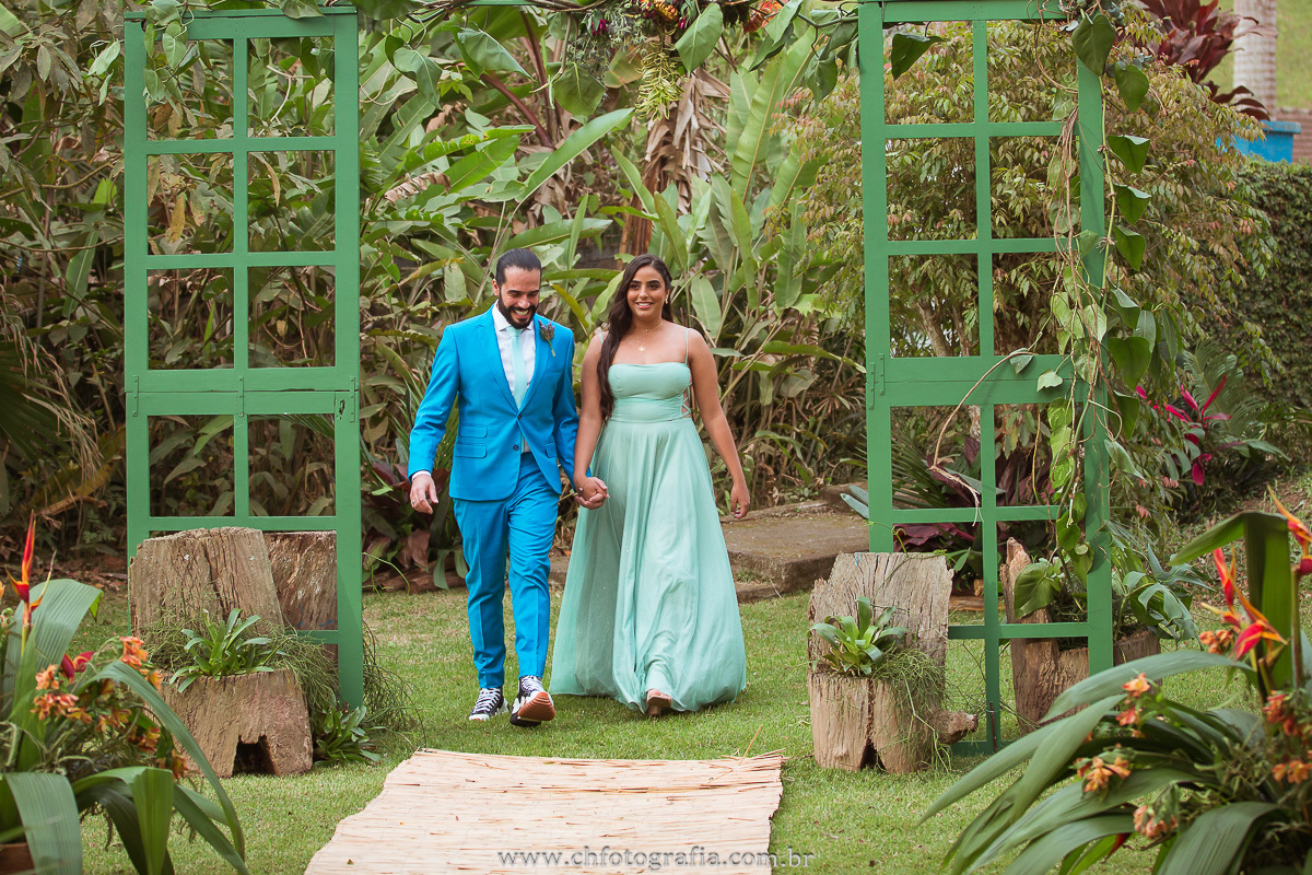 Entrada no noivo, casamento gay