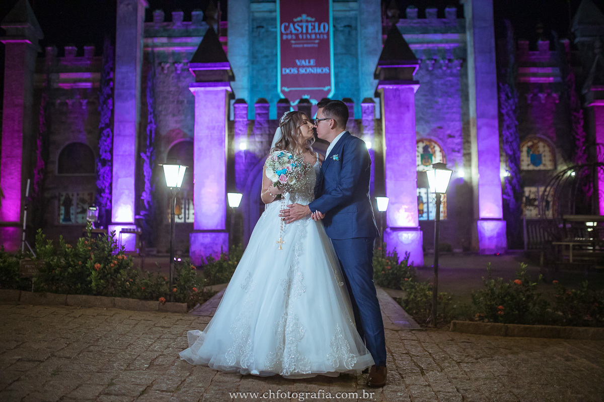Momento único: Ensaio trash the dress no Castelo dos Vinhais.