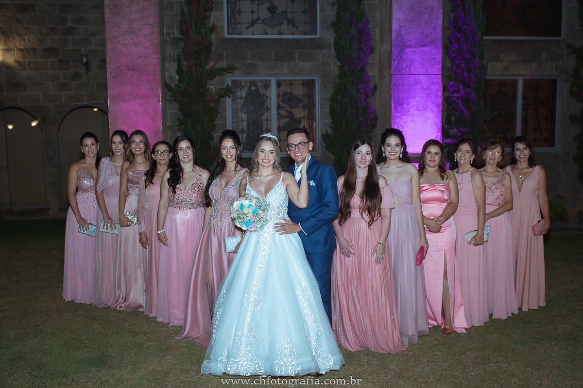 Os padrinhos no casamento de Alessandra e Leo no Castelo dos Vinhais.