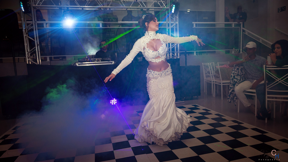DEBUTANTE dançarina, fotos de debutante dança do ventre