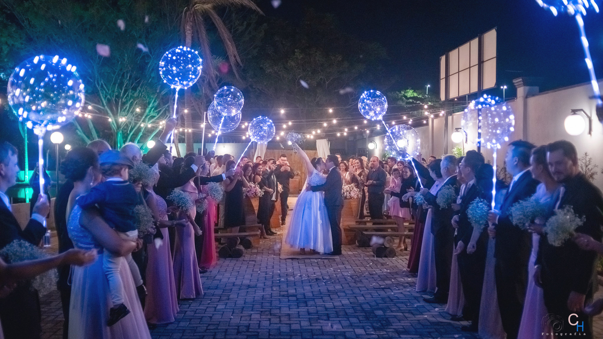 Fotos de casamento, fotos dos padrinhos com baloes 7 OPÇÕES FESTAS 