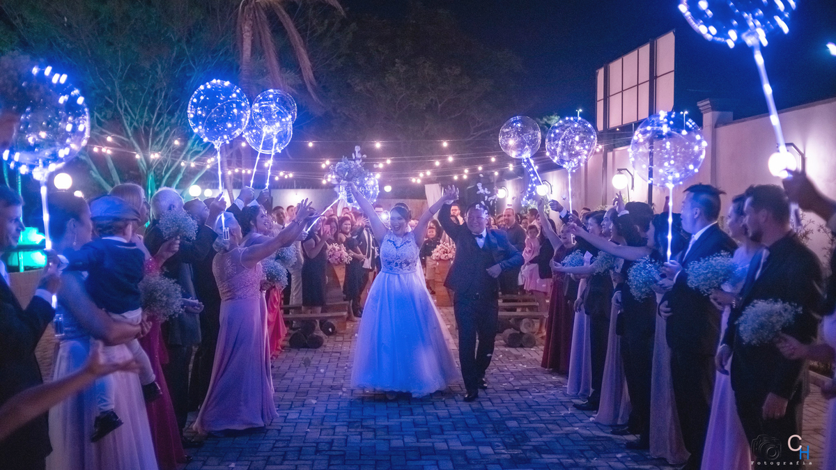 Fotos de casamento, fotos dos padrinhos com baloes 7 OPÇÕES FESTAS 