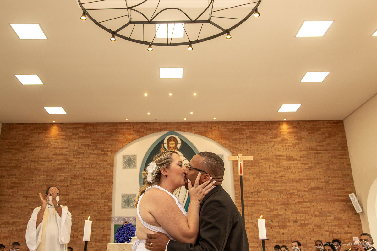Momento do beijo IGREJA RAINHA DA PAZ- 
