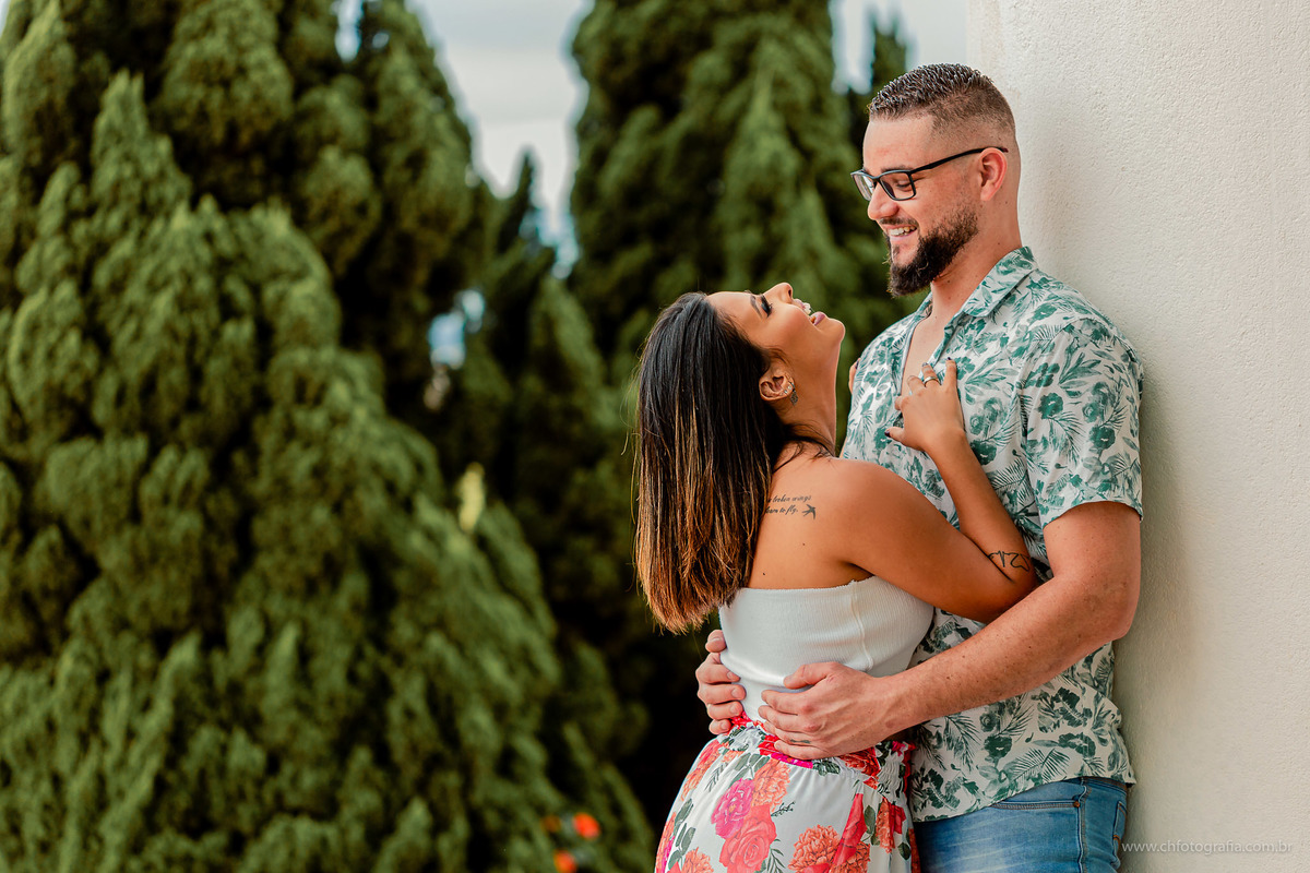 Ensaio pre wedding em frente ao Teatro Municipal de Paulinha