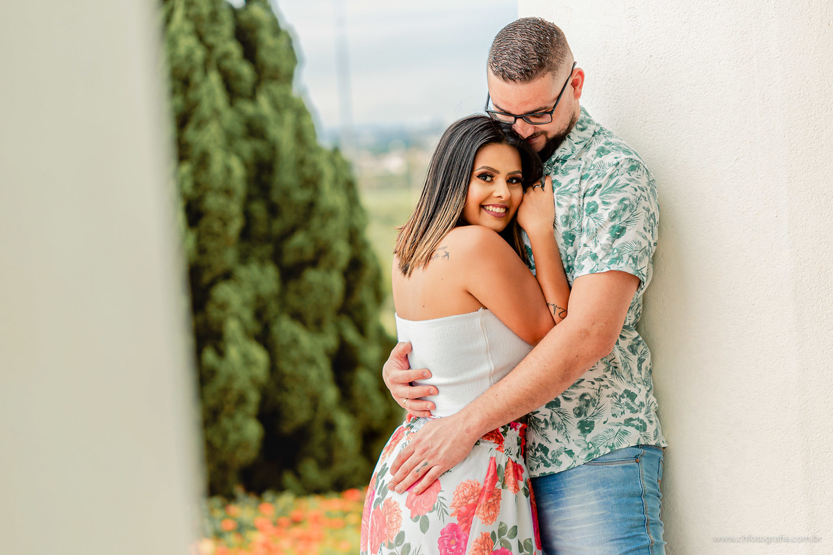 Ensaio pre wedding em frente ao Teatro Municipal de Paulinha