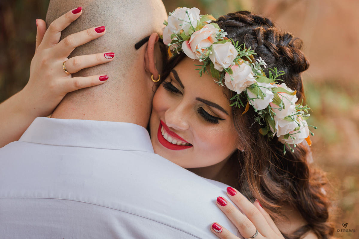 Foto romantica feira no Foto de casal no casarão do  parque ecologico em Campinas