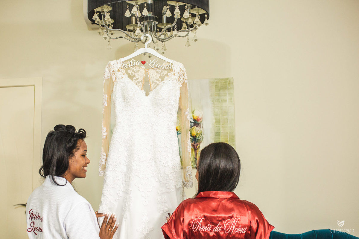 Fotos do making off da noiva com sua irma 