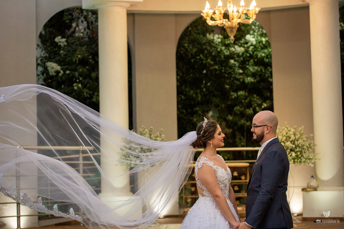 Ensaio trash the dress no Fotos de  Le Partie Comemorações