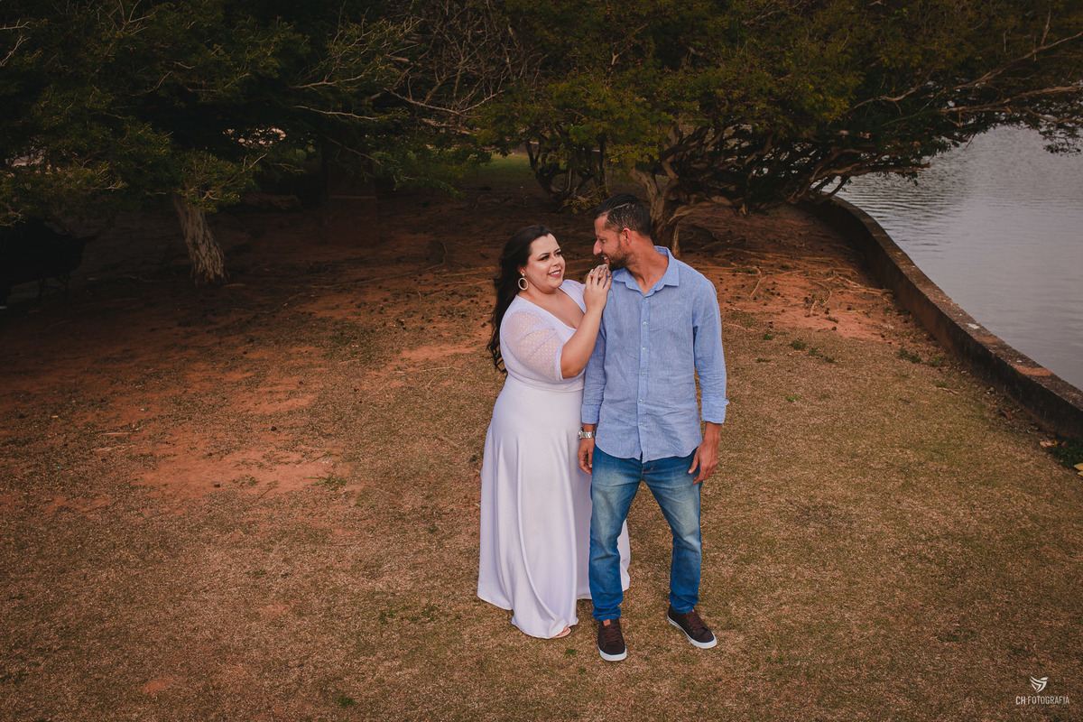 Fotos de ensaio de casal, fotos de pre wedding, fotos de casal no parque ecologico de campinas,