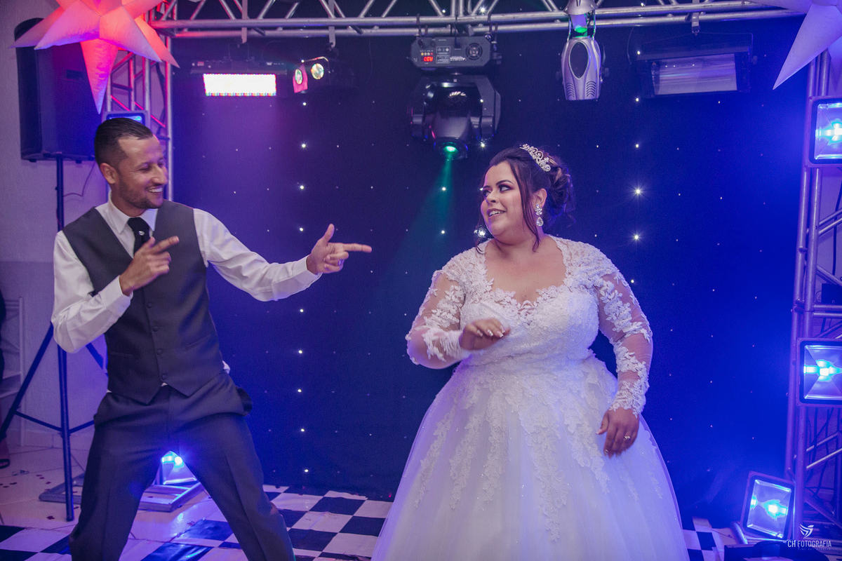 Foto da balanda de casamento, foto da valsa maluca dos noivos