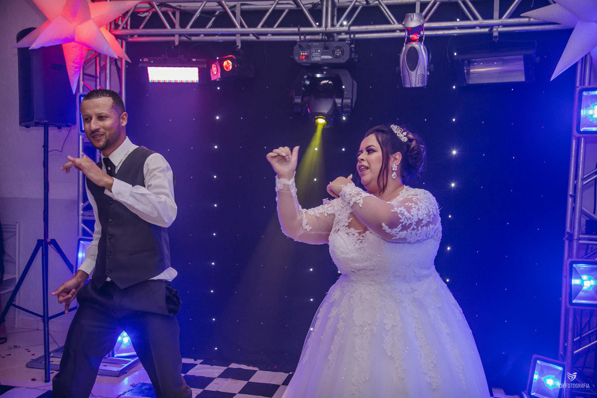 Foto da balanda de casamento, foto da valsa maluca dos noivos