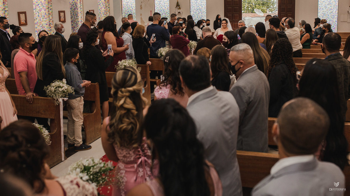  Entrada da noiva com seu pai na Paróquia São João Paulo II - Hortolandia