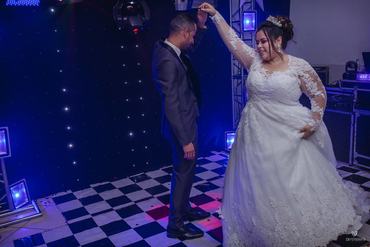 Foto da balanda de casamento, foto da valsa maluca dos noivos