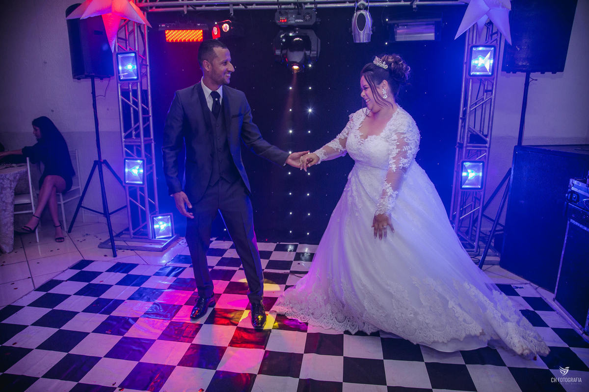 Foto da balanda de casamento, foto da valsa maluca dos noivos