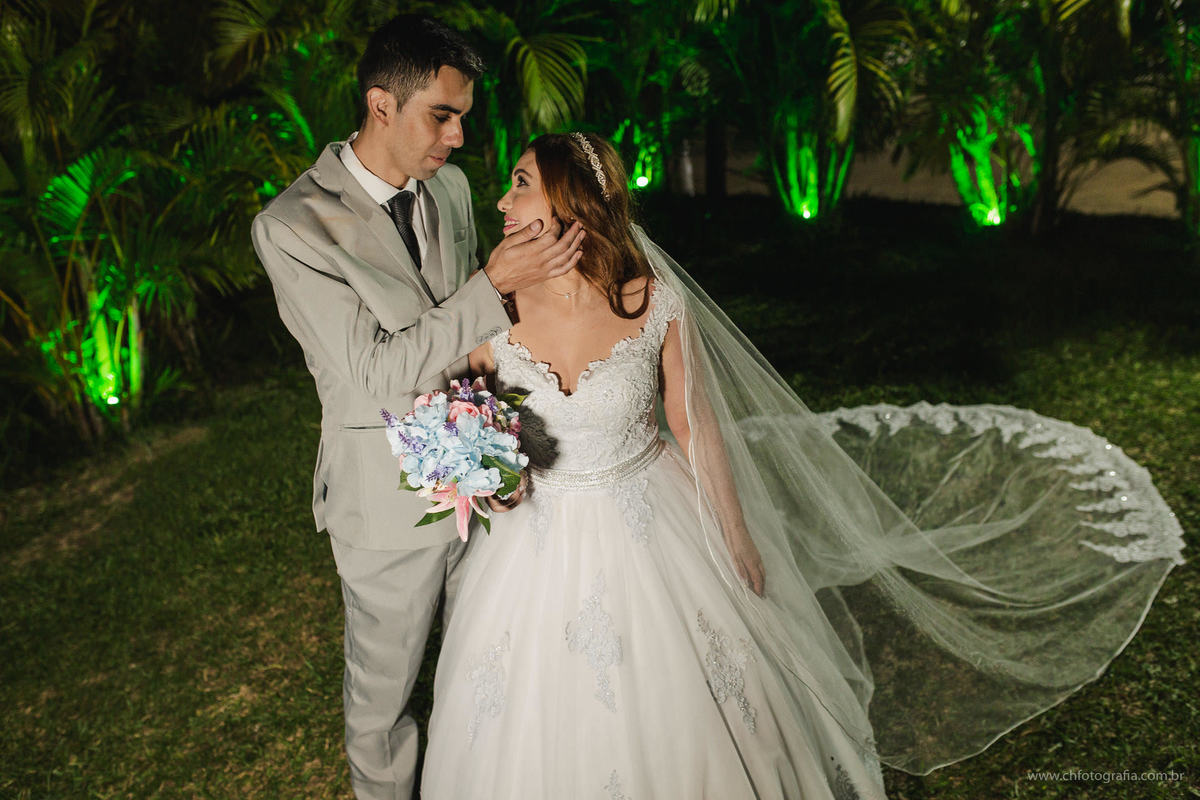 Ensaio thash the dress dos noivos na Chácara Recanto da Colina Verde,Campinas, fotos de casal, ensaio pos casamento
