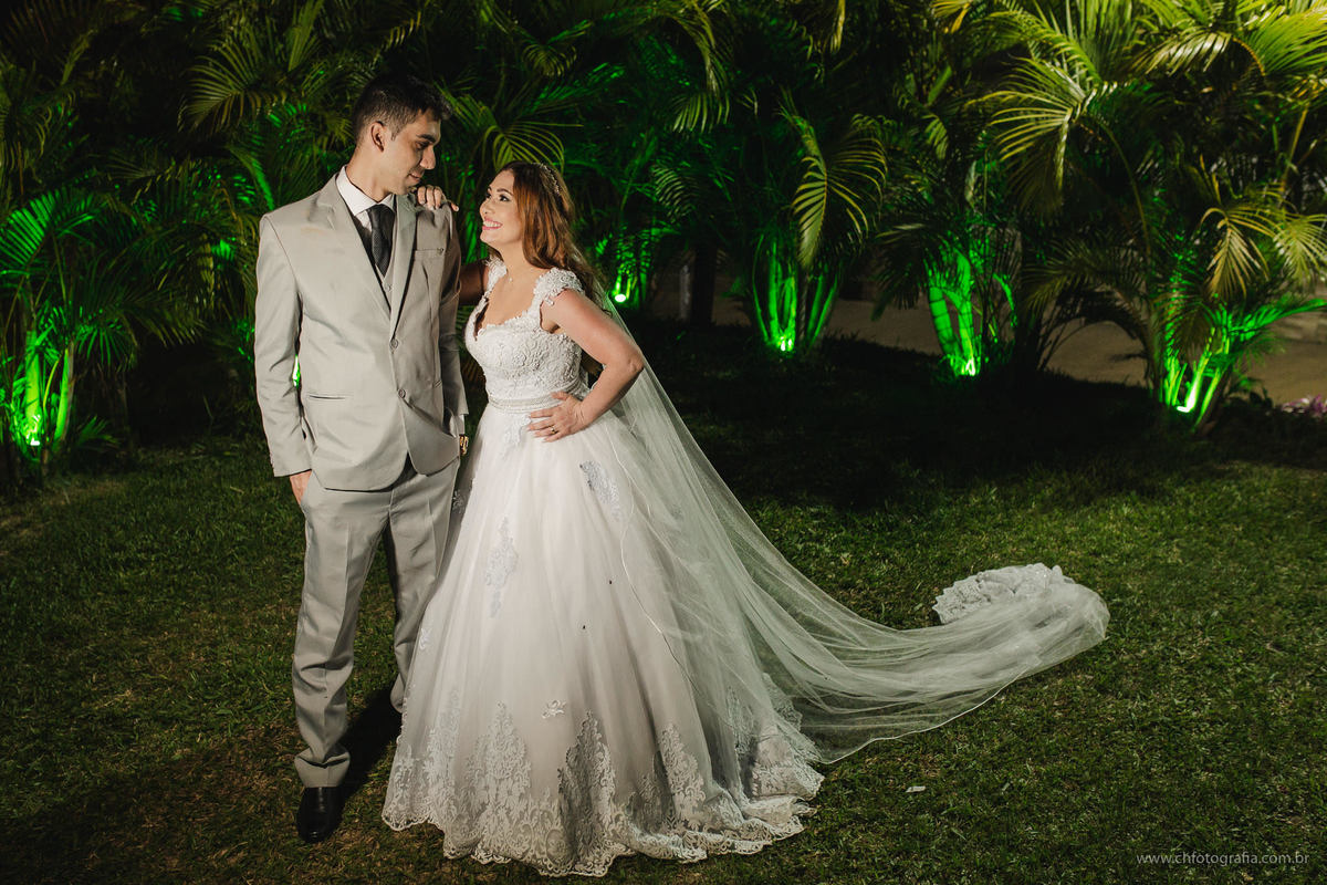 Ensaio thash the dress dos noivos na Chácara Recanto da Colina Verde,Campinas, fotos de casal, ensaio pos casamento
