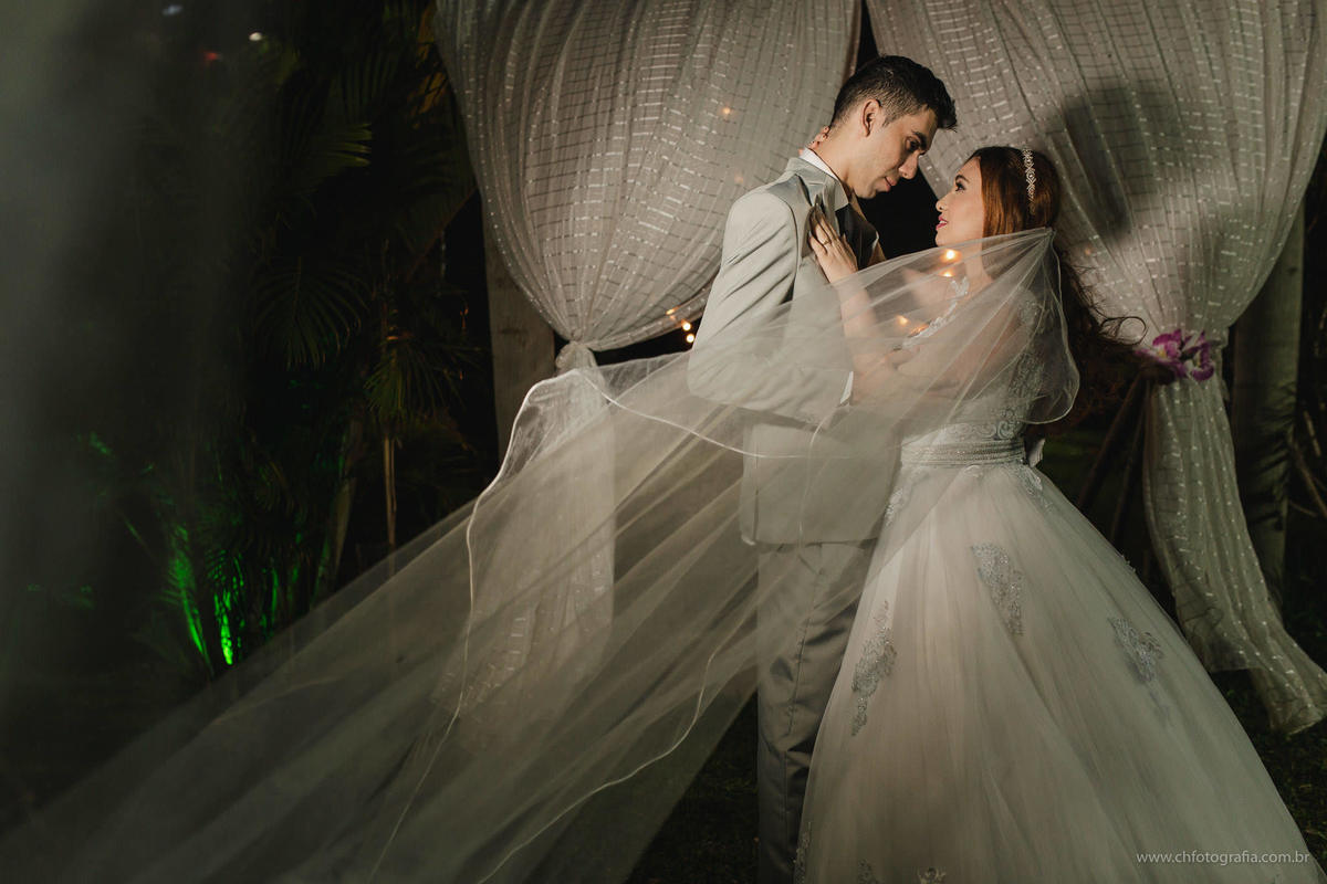 Ensaio thash the dress dos noivos na Chácara Recanto da Colina Verde,Campinas, fotos de casal, ensaio pos casamento