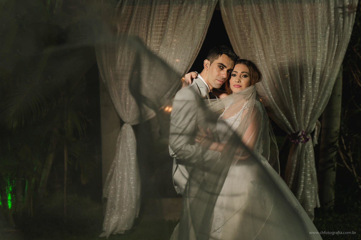 Ensaio thash the dress dos noivos na Chácara Recanto da Colina Verde,Campinas, fotos de casal, ensaio pos casamento