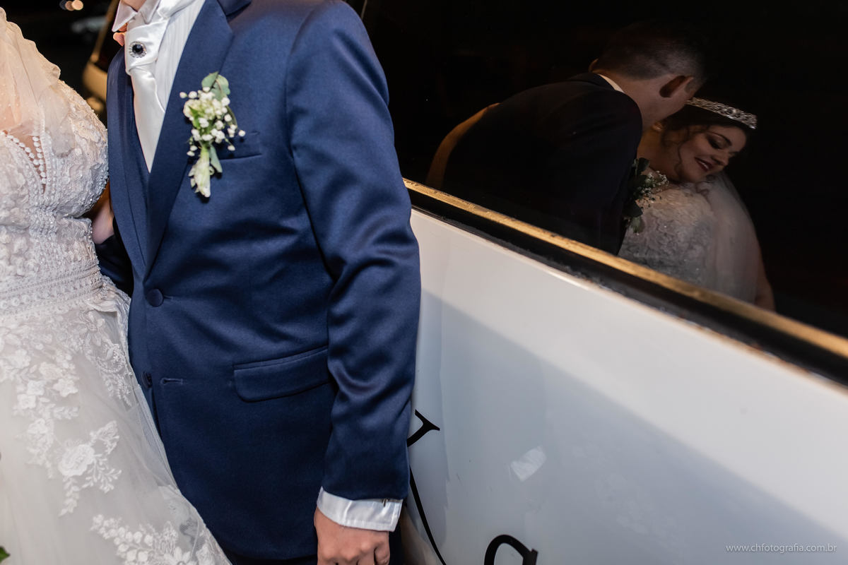 Ensaio trash the dress na Limusine, ensaio de casal na churrascaria