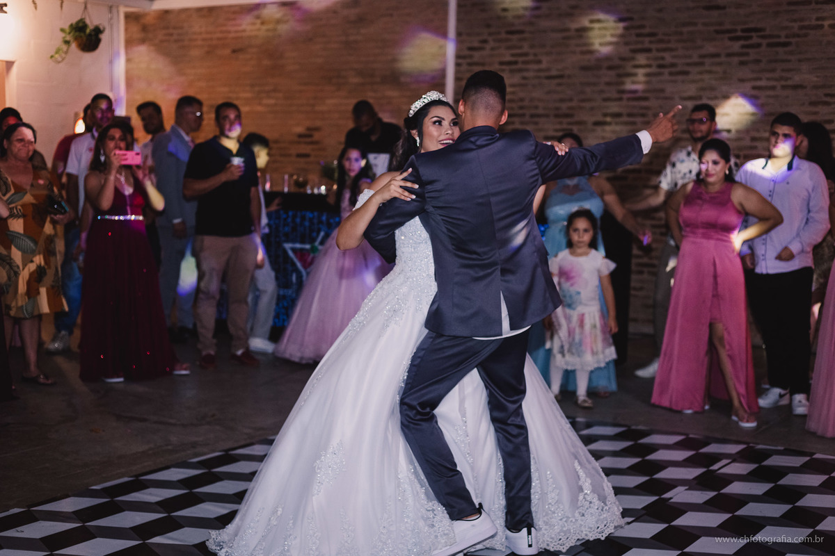 foto da valsa dos noivos 