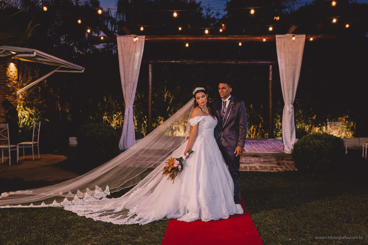 Ensaio trash the dress dos noivos