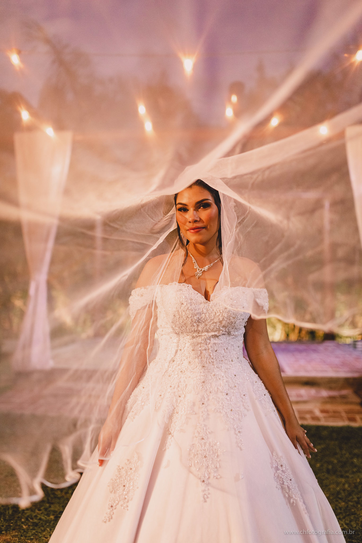 Ensaio trash the dress dos noivos