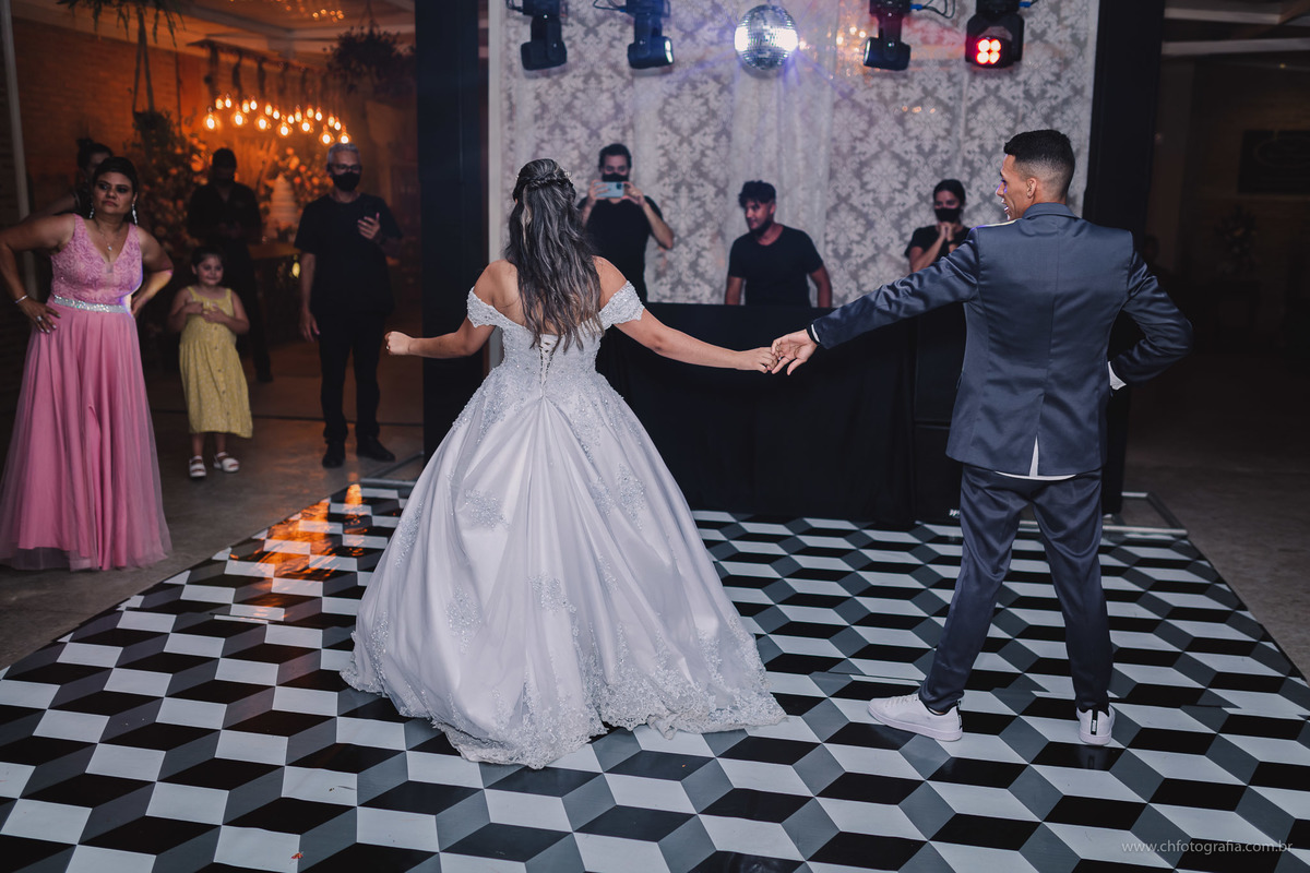 foto da valsa dos noivos 