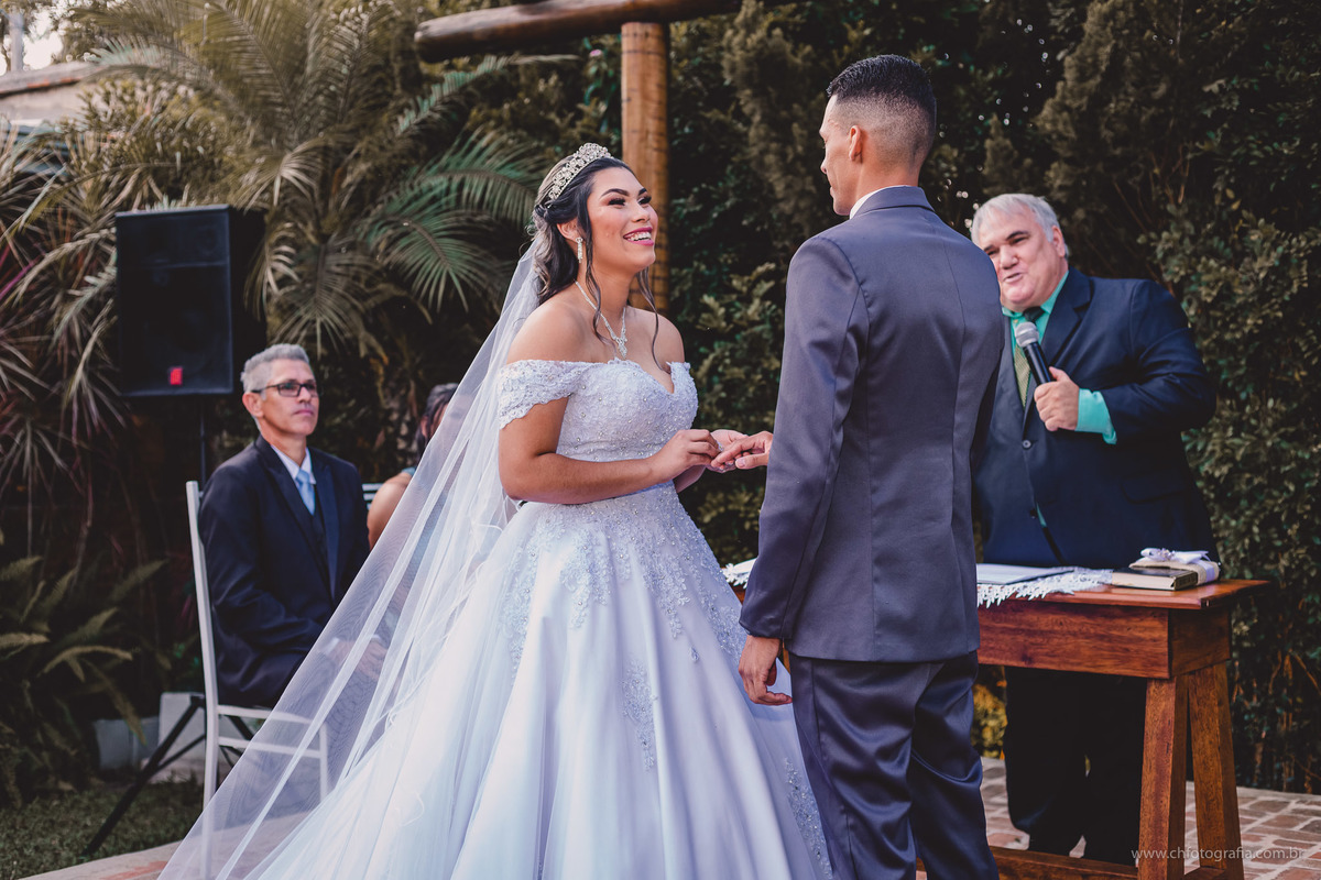 foto de troca de aliaça