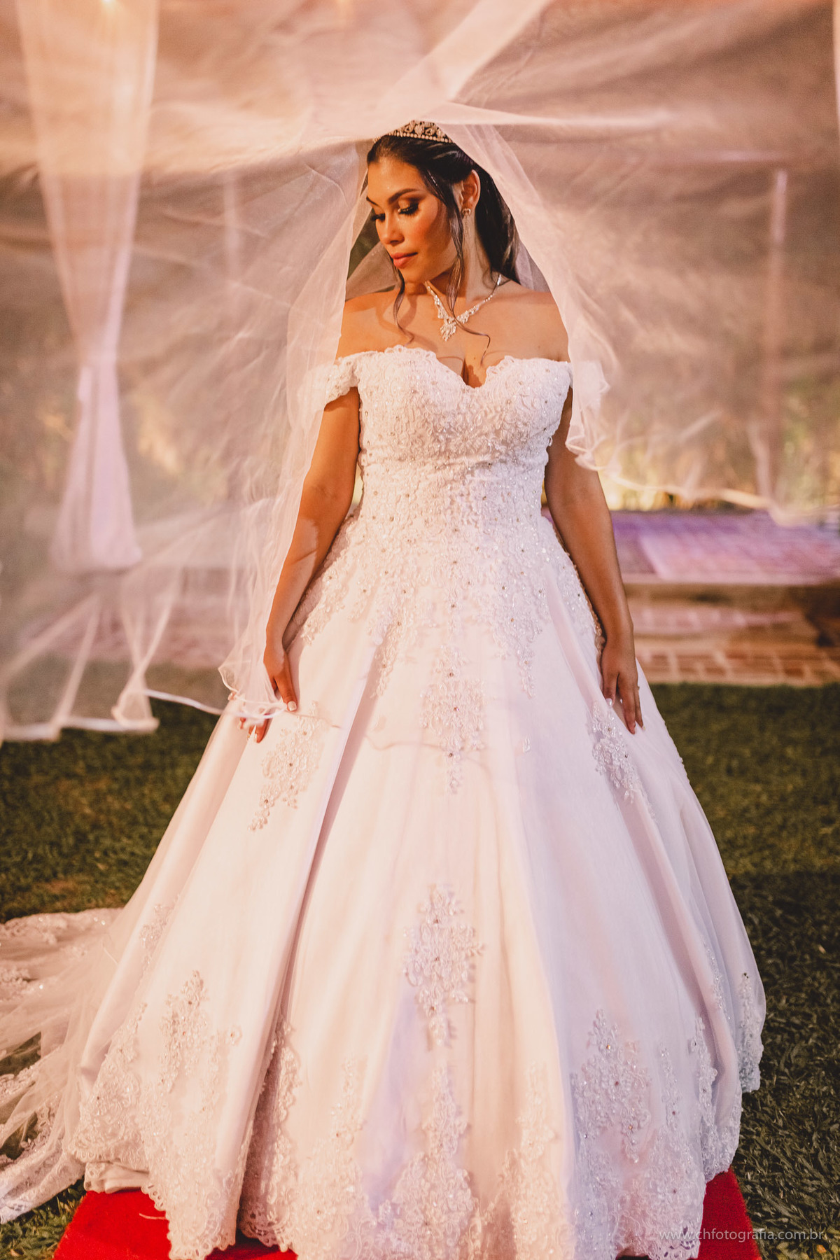 Ensaio trash the dress dos noivos