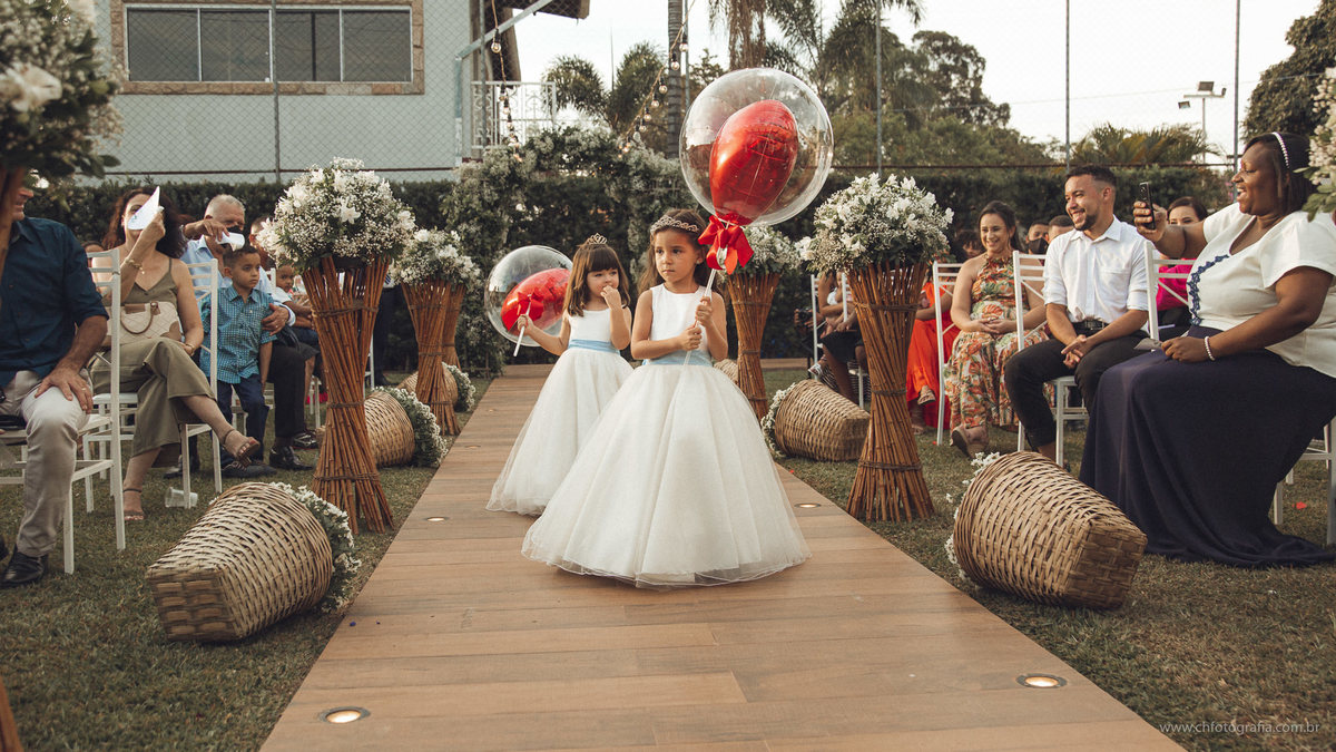 Entrada das daminha no casamento da Nathalie e Joao victor