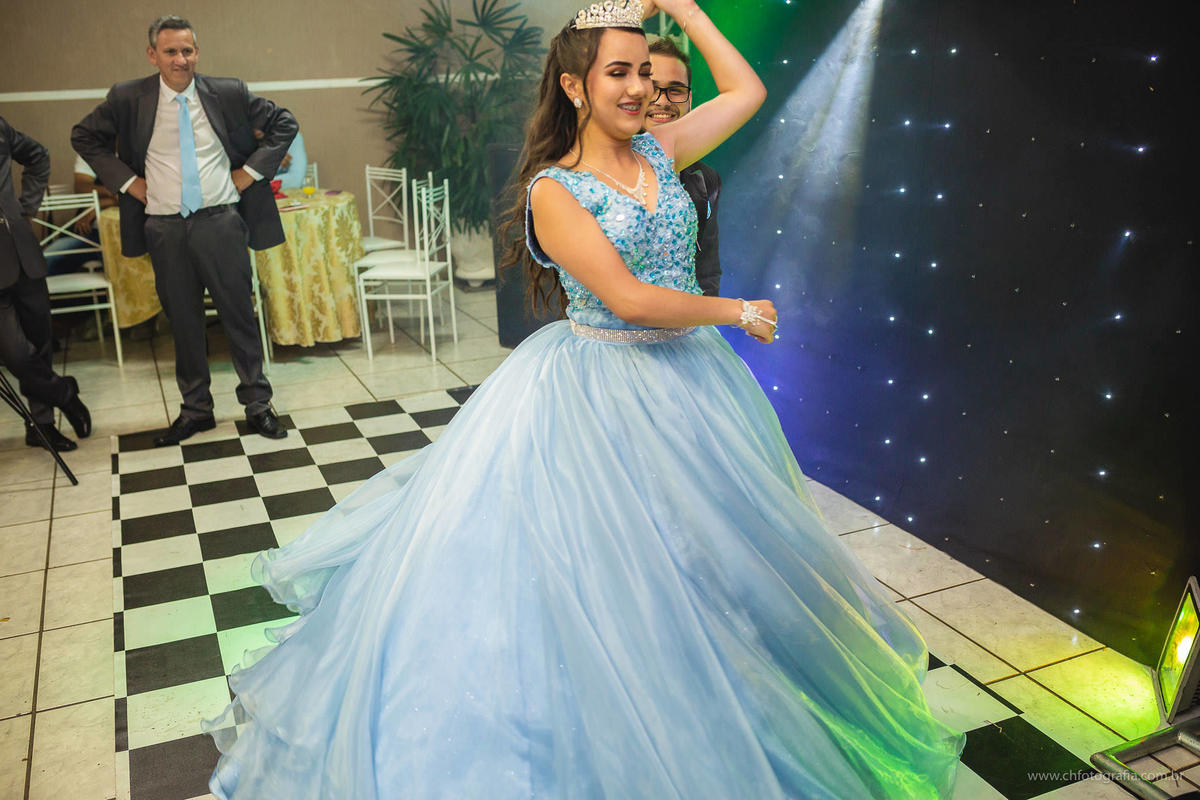 Valsa de 15 anos, valsa de debutante, debutante com o principe